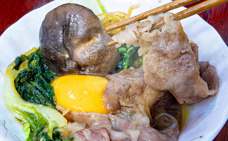 すき焼きをお召し上がりください
